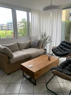 Ein Sitzbereich in der Unterkunft RELAX Apartment mit Garten - Lifestyle am Bodensee, Fahrräder & Parkplatz inklusive