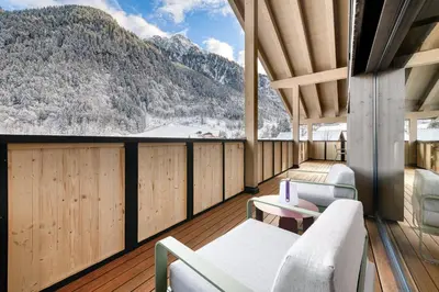 Ein allgemeiner Bergblick oder ein Berglick von der Ferienwohnung aus