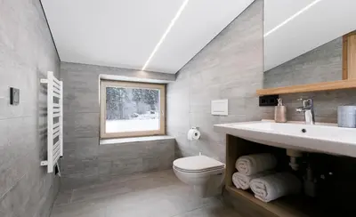 Ein Badezimmer in der Unterkunft Ferienhaus Schihütte Mellau