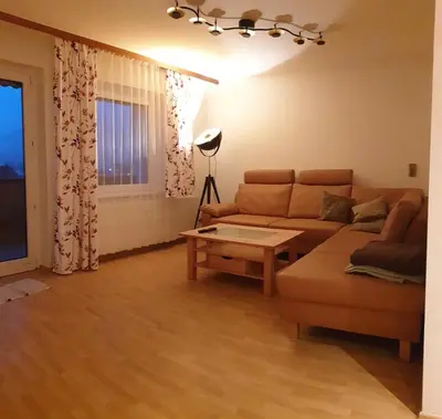 Ein Sitzbereich in der Unterkunft Alpen Appart Bludenz City