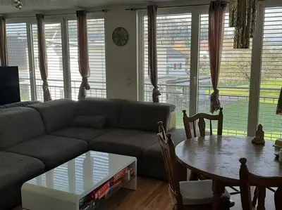 Ein Sitzbereich in der Unterkunft Wohnung Rheintal im Alpenvorland