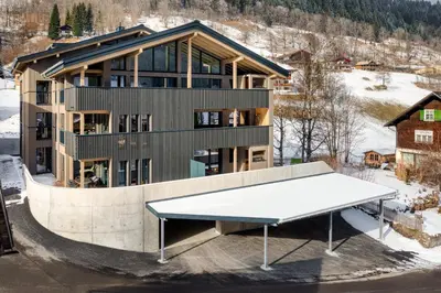 Das Gebäude in dem sich die Ferienwohnung befindet