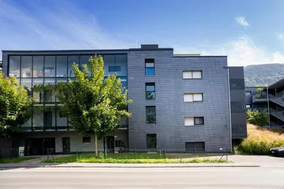 Das Gebäude in dem sich die Ferienwohnung befindet