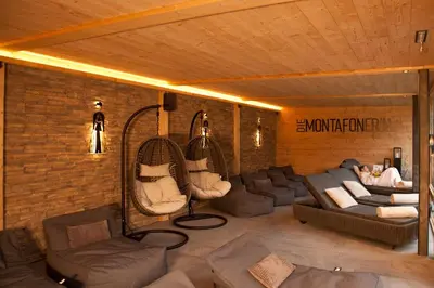 Ein Sitzbereich in der Unterkunft Hotel Die Montafonerin