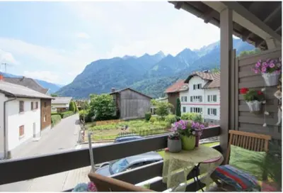 Ein allgemeiner Bergblick oder ein Berglick von der Ferienwohnung aus